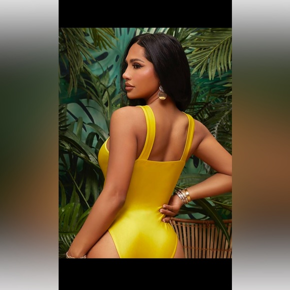 Solid Form Yellow Fitted Tank Bodysuit - Picture 2 of 3